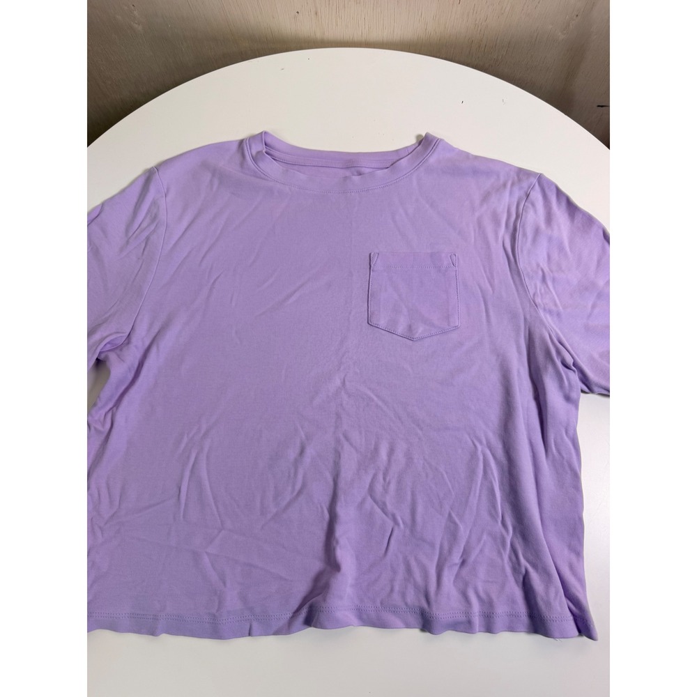 A New Day Pocket T-Shirt Womens Medium Lavender Excellent Relaxed Crew Neck Tee
